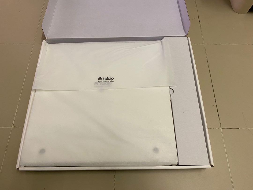 Foldio Studio 15吋 攝影棚 跟全新一樣送背景顏色咭, 攝影器材, 攝影配件, 燈光及Studio設備 Carousell
