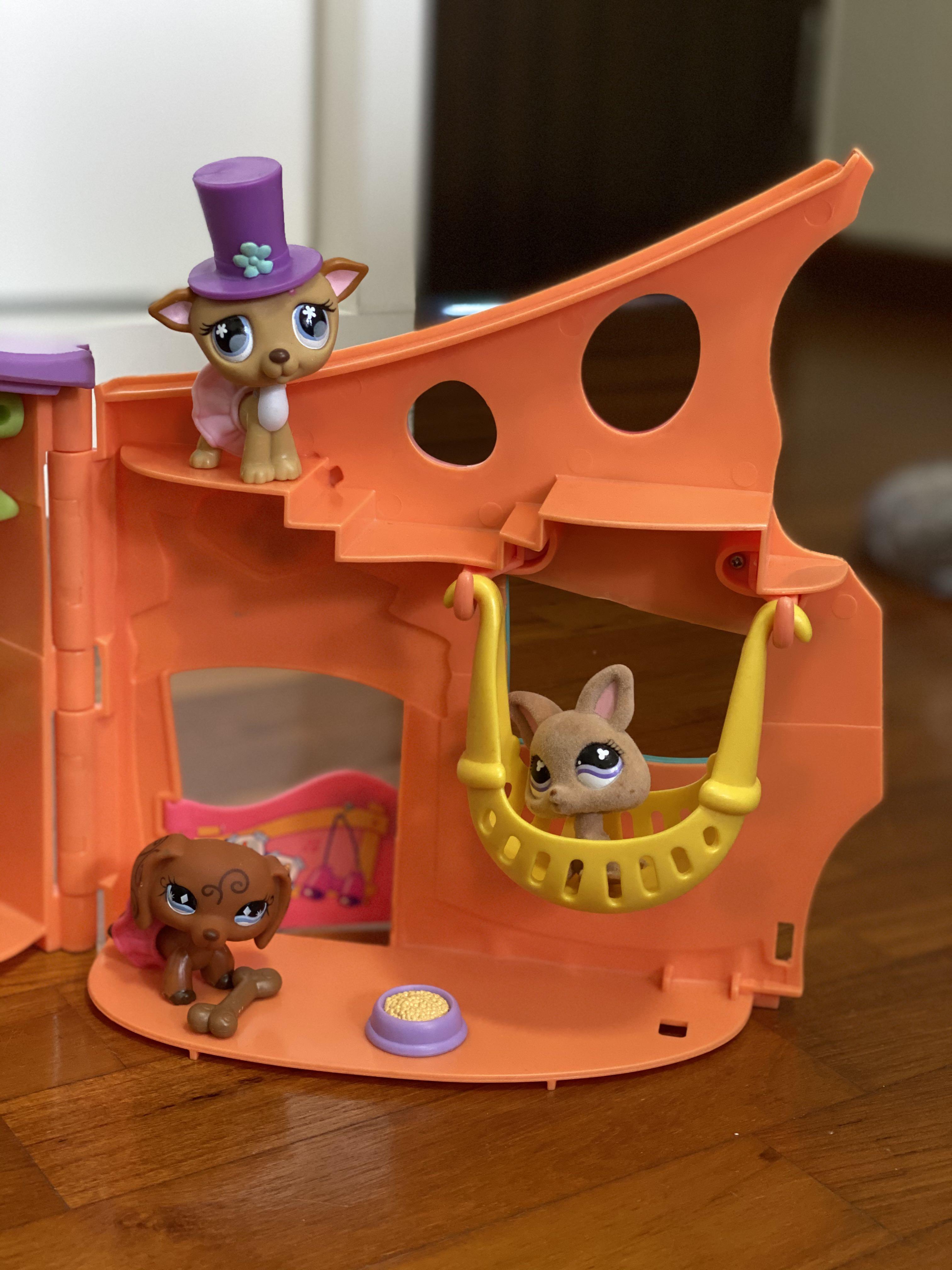 Littlest Pet Shop house and bakery + Limited edition pet, Babies & Kids