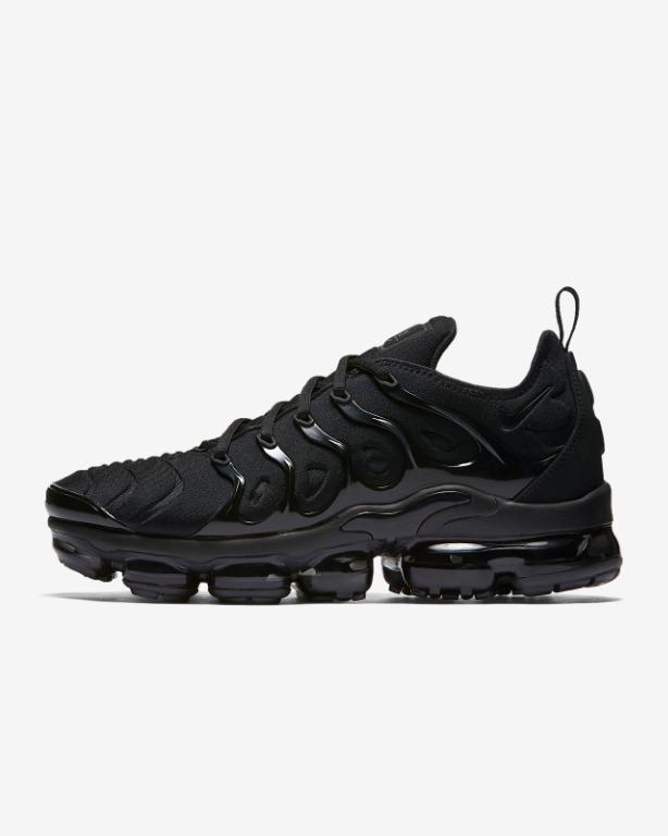nike air vapor max plus triple black