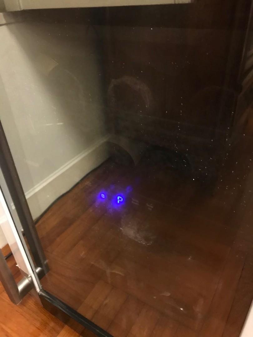 Samsung Wine fridge 酒櫃 50 bottles, 家庭電器, 廚房電器, 酒窖及存倉 Carousell