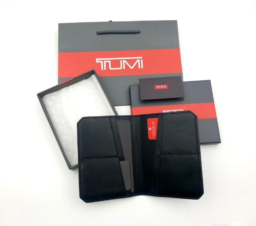 Tumi camden cheap passport case