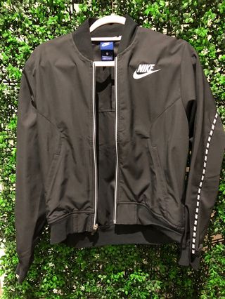 (Category: ) located in . Submitted by alwaysshopping1 (Listing ID 287514176, Image 1). Description: .