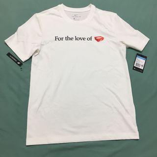<NEW>NIKE 鞋盒 For the love of 白色 浮雕字 純棉短T CT6299-100 尺寸M 附吊牌#2020春夏