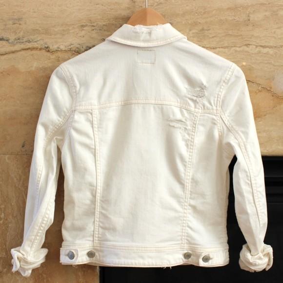White jean jacket best sale american eagle