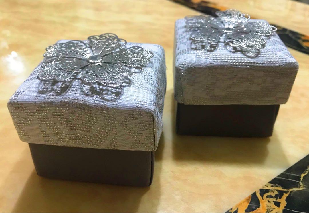 Gift Boxes (Category: Free Items) located in Singapore. Submitted by fidame (Listing ID 287537308, Image 1). Description: .