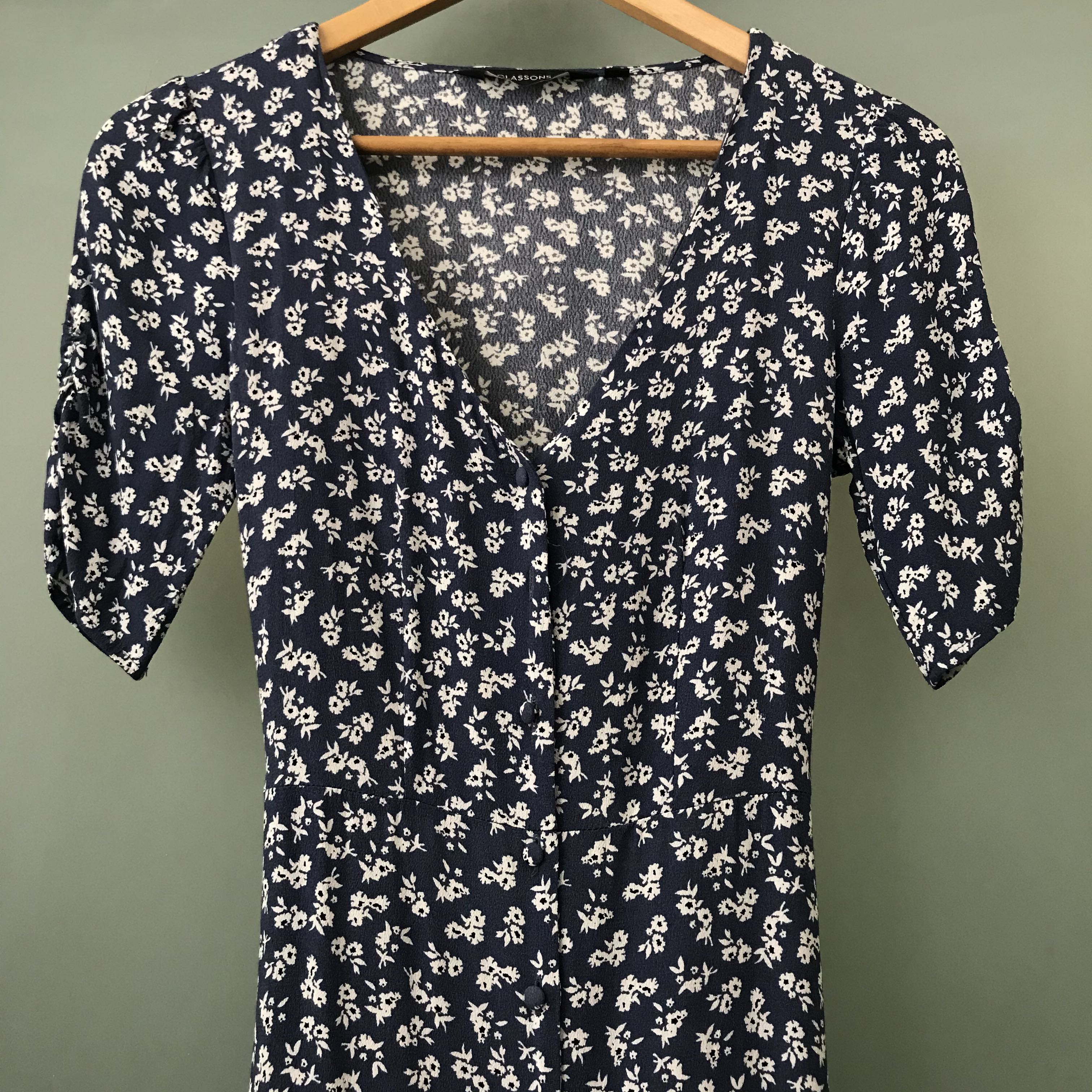 Glassons Blue Floral Maxi Dress, Women's Fashion, Dresses & Sets