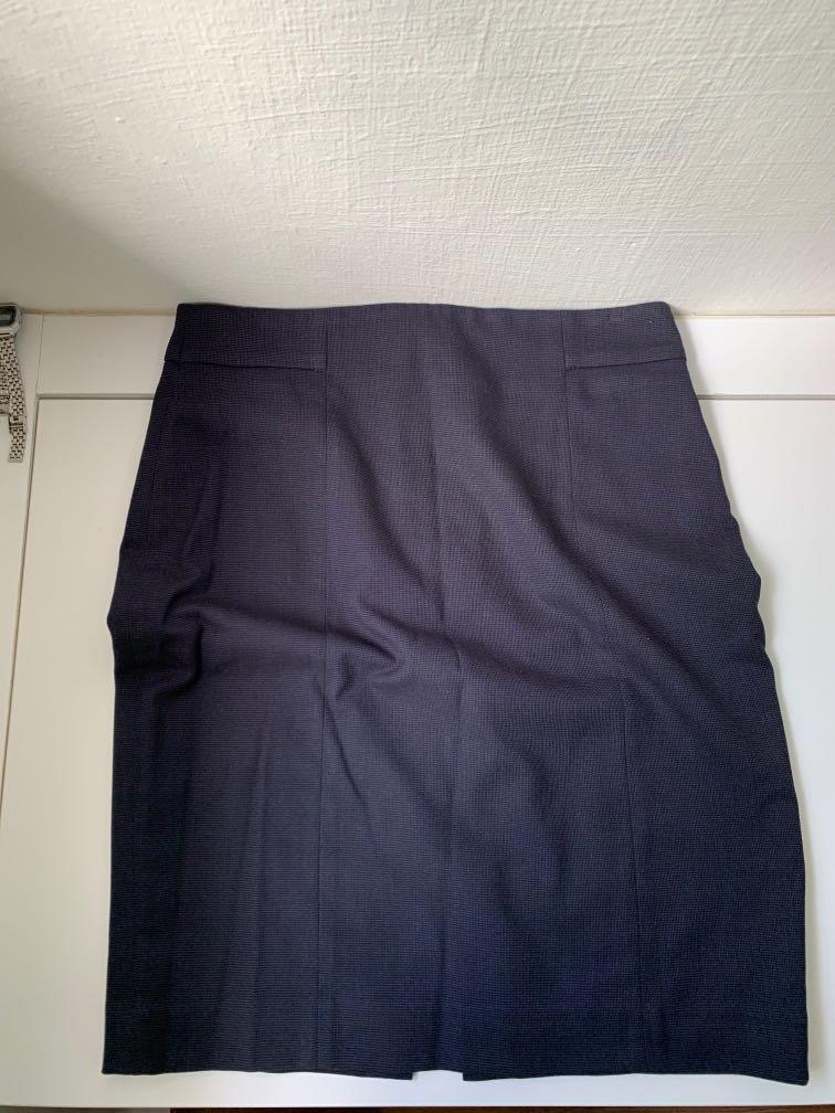 H\u0026M Navy Blue Knee Length Work Skirt