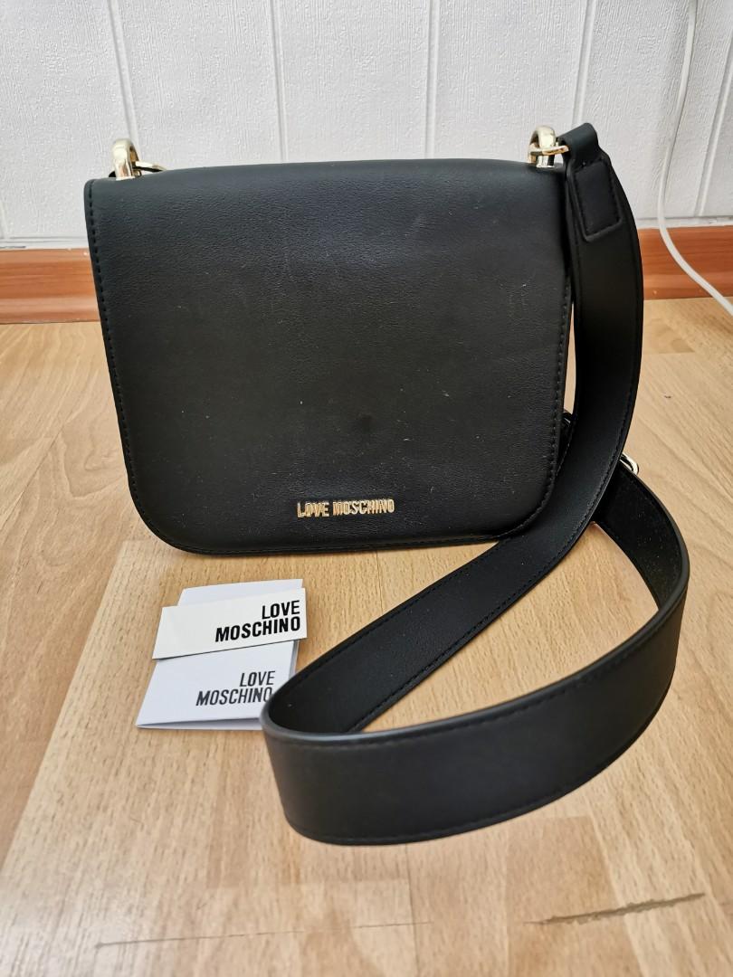 sling bag moschino