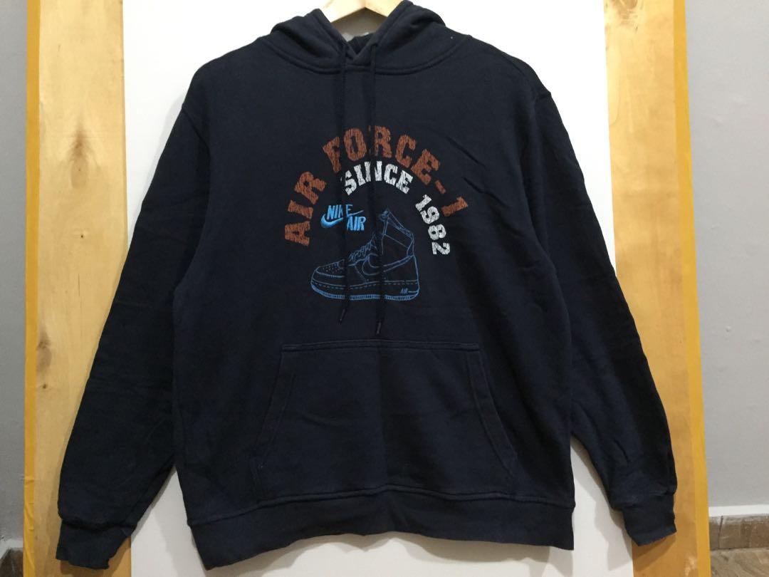 NIKE AIR Sweater AIR FORCE 1 SINCE 1982. Men s Fashion Tops