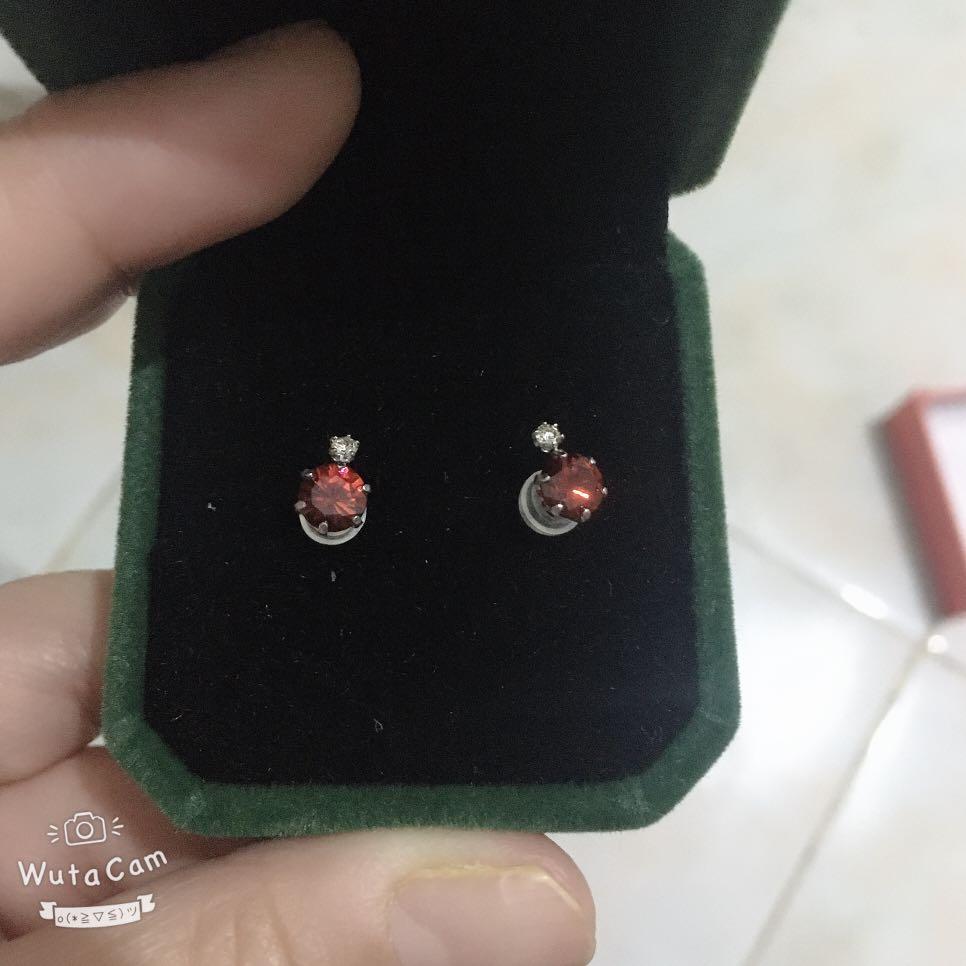 Red Garnet Earrings with 0.06ct diamond (Category: Earrings) located in Quezon City. Submitted by anna4u (Listing ID 287538959, Image 1). Description: Red Garnet Stud earrings with diamonds.