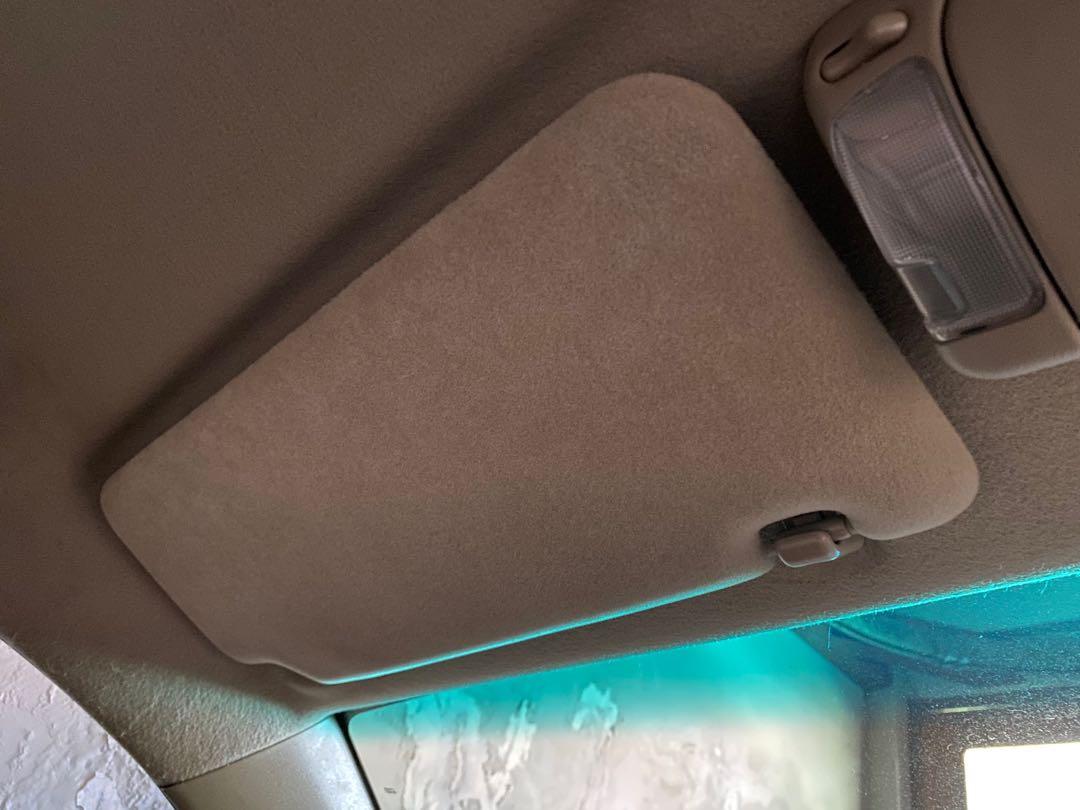 Sun visor fortuner 2010 discount