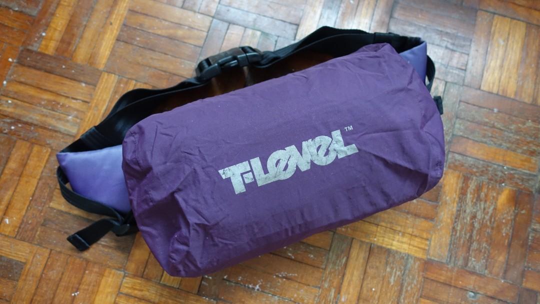 t level messenger bag