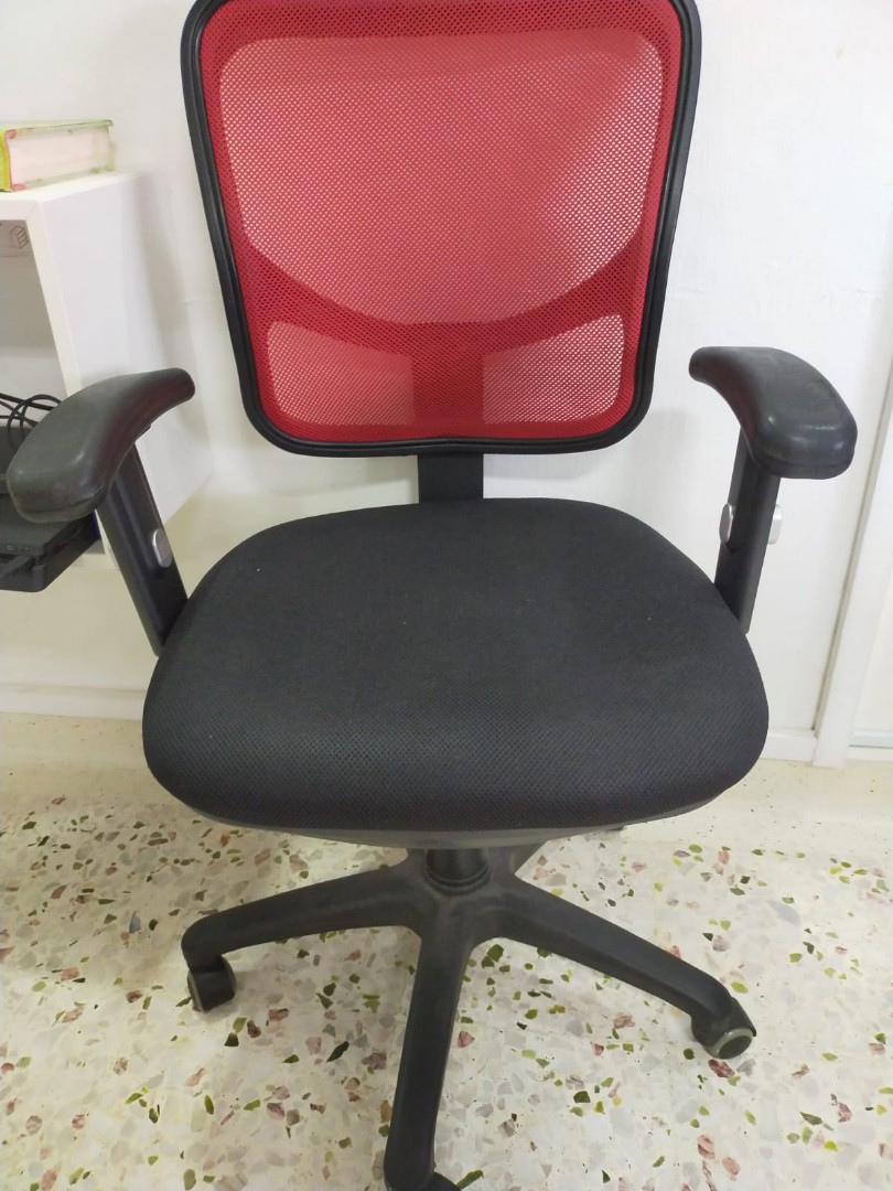 Computer Chair, Furniture & Home Living, Furniture, Chairs on Carousell