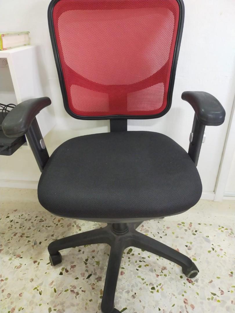 Computer Chair, Furniture & Home Living, Furniture, Chairs on Carousell