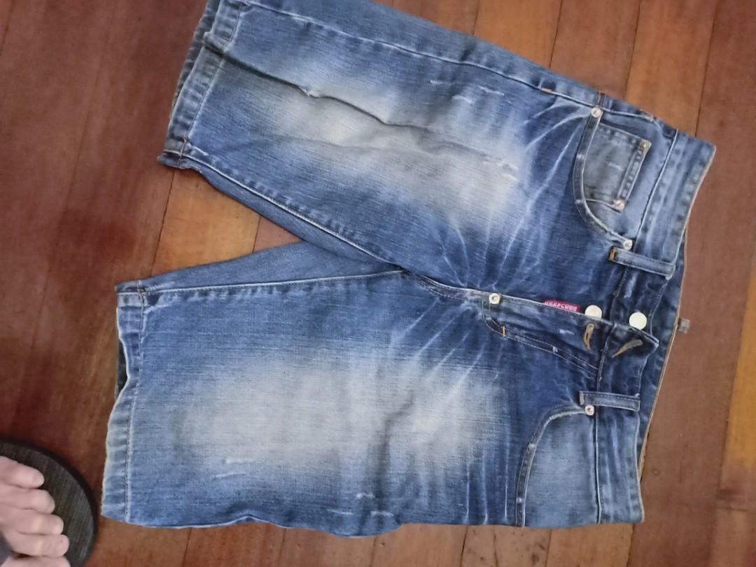 Dsquared shorts (Category: Shorts) located in Manila. Submitted by winnieruss (Listing ID 287586417, Image 1). Description: authentic dsquared shorts sz28.
