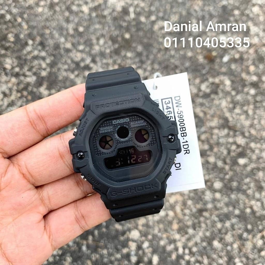 Gshock dw5900bb-1, Men's Fashion 