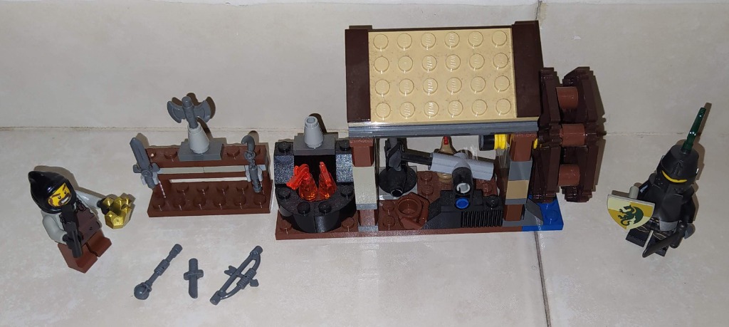 Lego kingdoms blacksmith hotsell attack