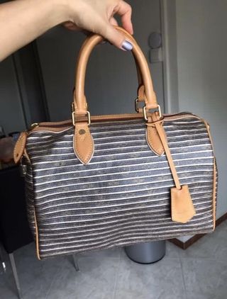 (Category: ) located in . Submitted by mivette (Listing ID 287675566, Image 1). Description: .