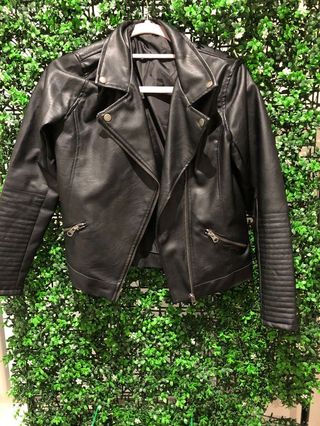 (Category: ) located in . Submitted by alwaysshopping1 (Listing ID 287705129, Image 1). Description: .