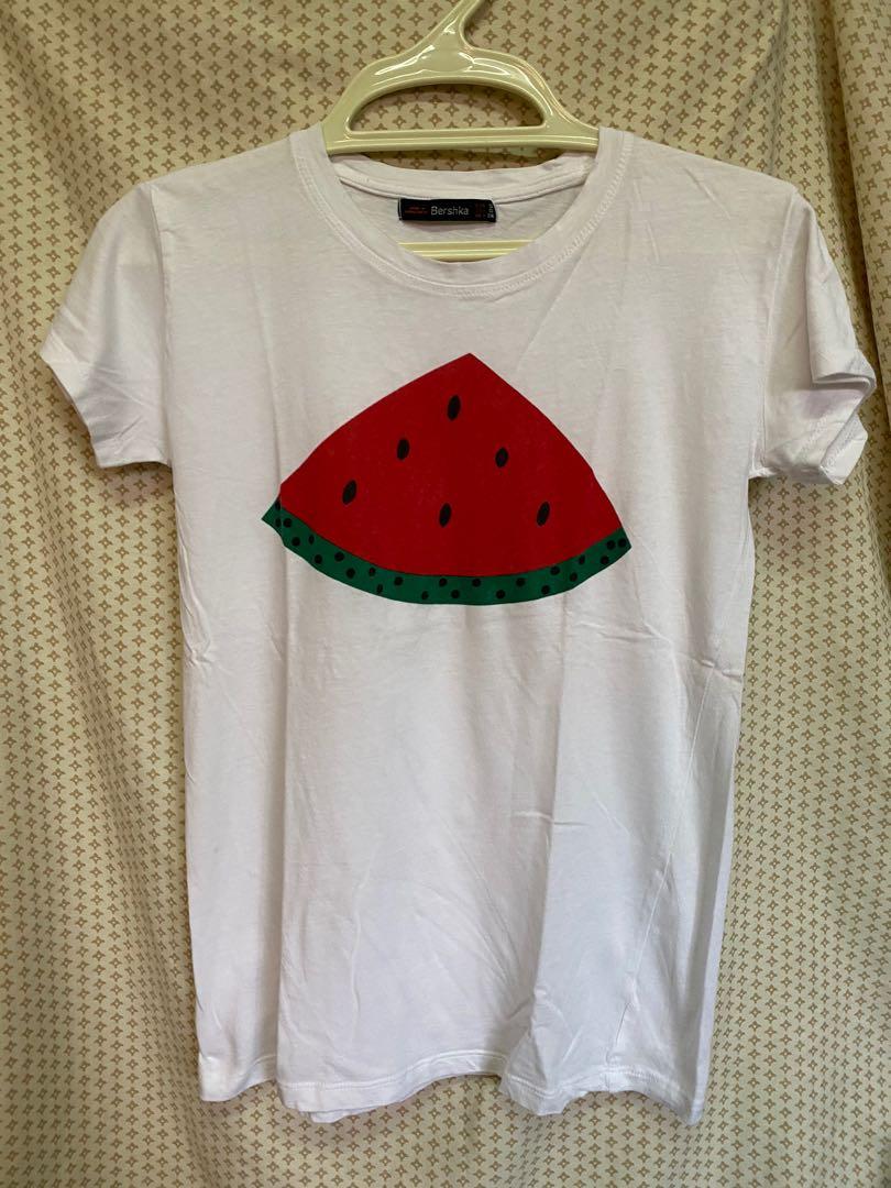 Bershka watermelon shirt (Category: Sleep and Loungewear) located in Naga. Submitted by yoeeee21 (Listing ID 287684525, Image 1). Description: .