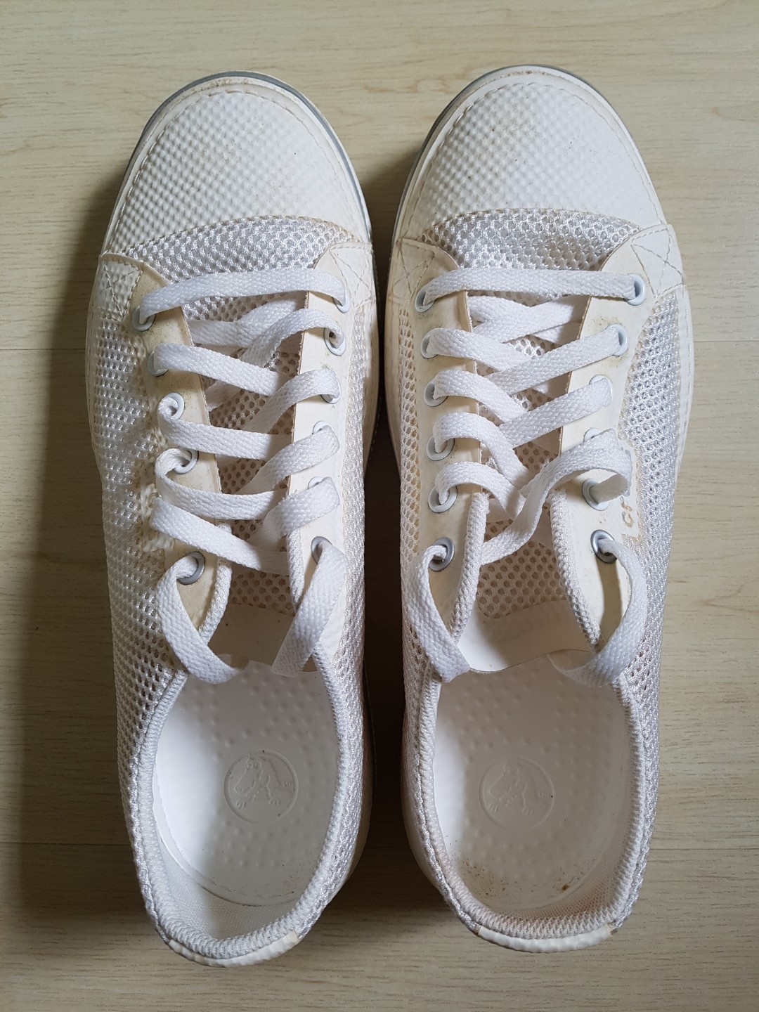 Crocs White Sneakers Men s Fashion Footwear Sneakers on Carousell
