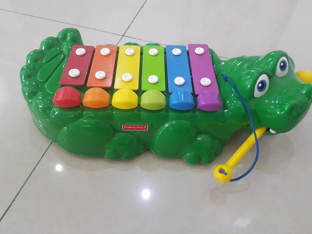 alligator xylophone