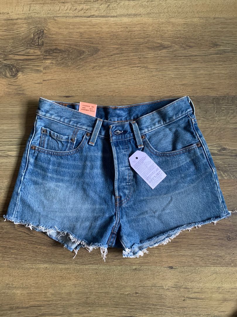 levis mom jeans shorts