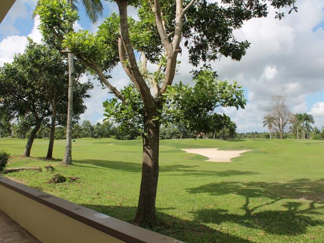 Villa Beside the Golf Course for Rent