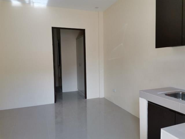 12 door apartment for staff house for rent in las pinas