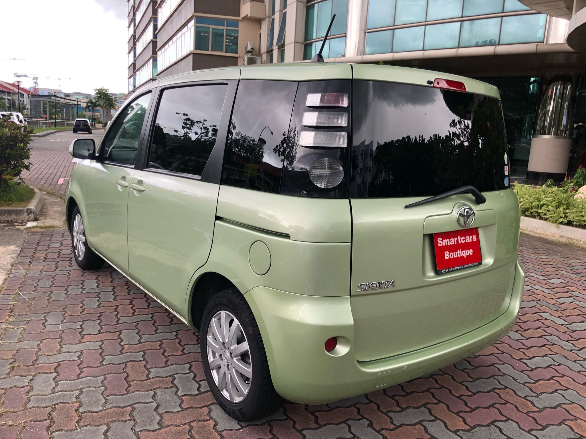 Toyota sienta x