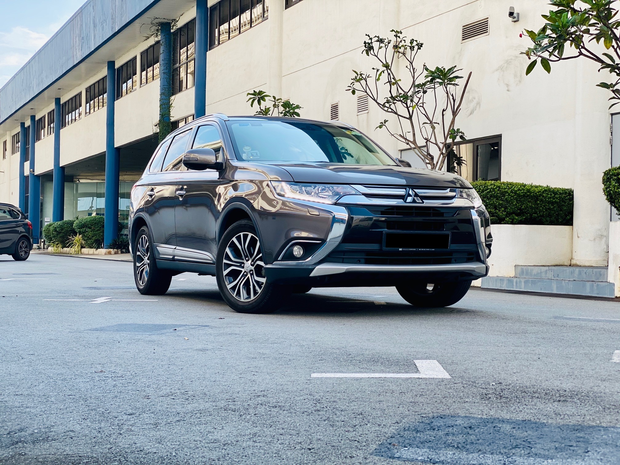 MITSUBISHI OUTLANDER 2.4 CVT AWD S, Cars, Used Cars on Carousell