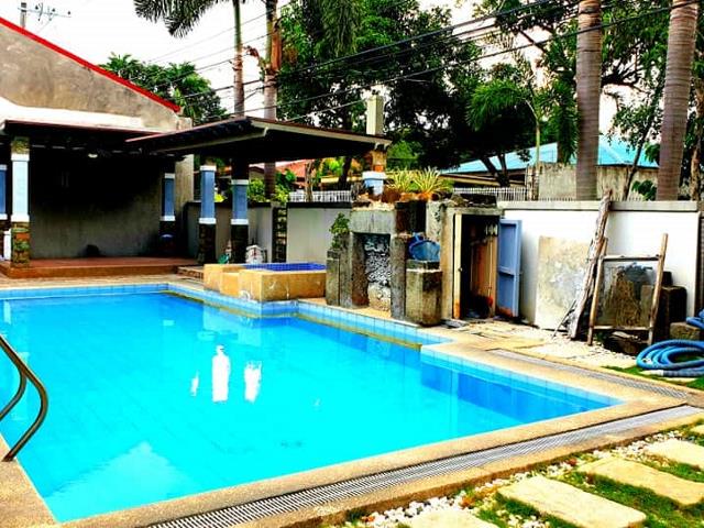 5 Bedroom House with Private Pool for Rent in Angeles City., Pampanga.