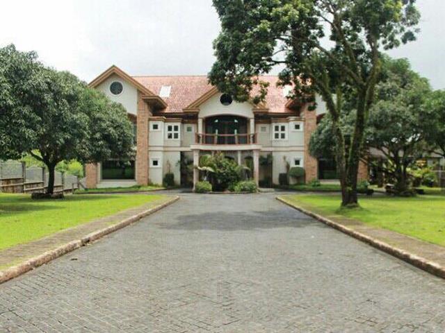 Vacation Farm Mansion Rest House Palace Ranch Country ...