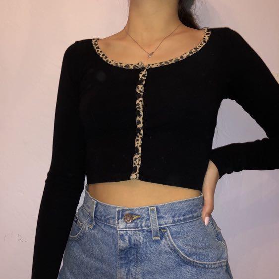 Brandy Melville Cheetah Leopard Zelly Top Women S Fashion Tops Other Tops On Carousell