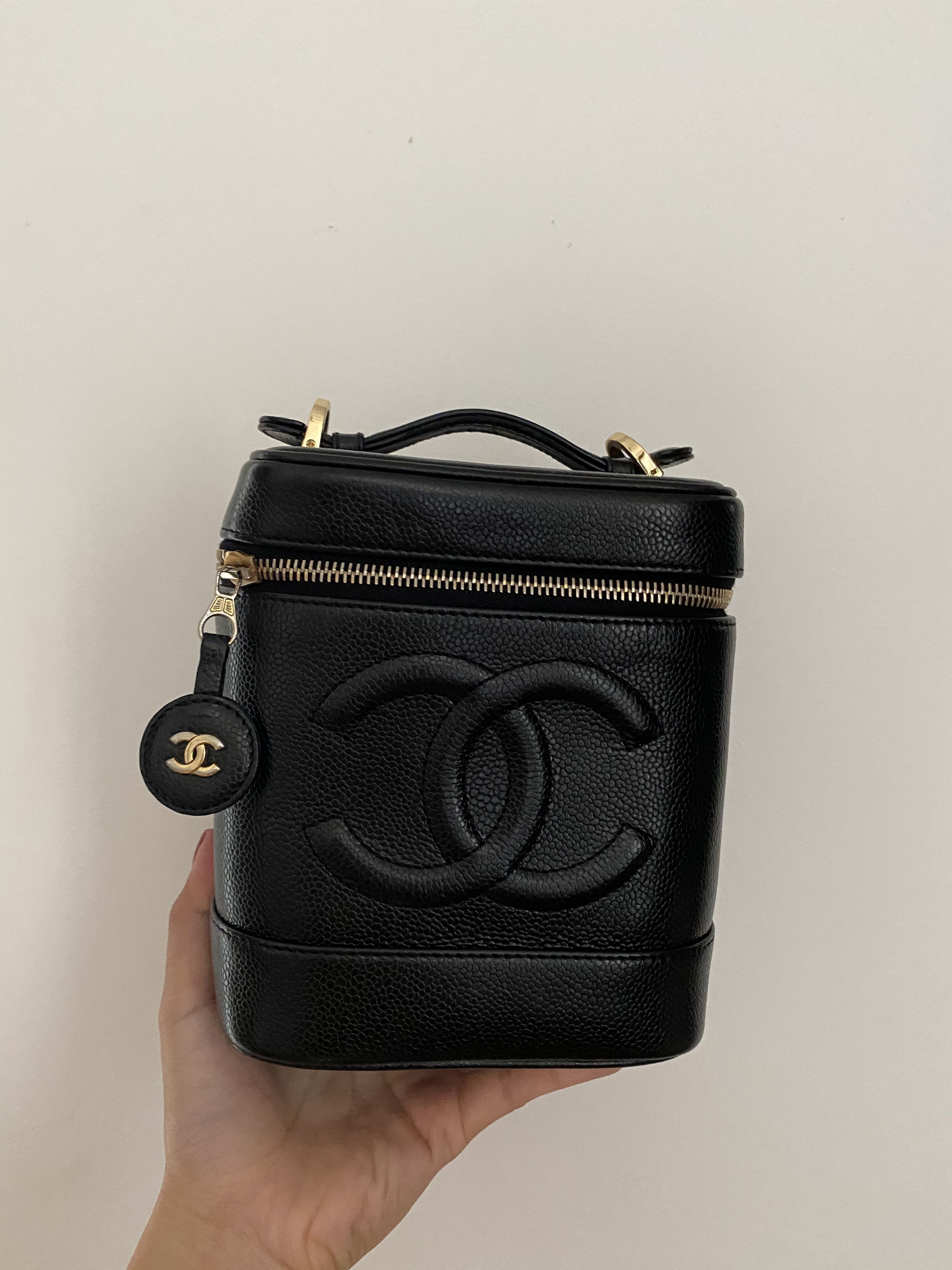 Chanel Vintage Vanity Case Bag Black Caviar  ＬＯＶＥＬＯＴＳＬＵＸＵＲＹ