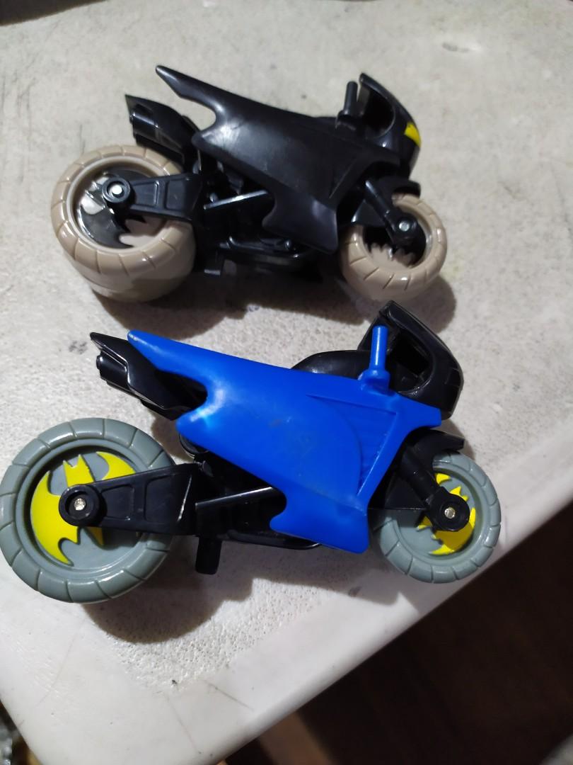 Dc comics batman batpod batcycle (Category: Vehicle & Diecast Models) located in Quezon City. Submitted by toys_r_here (Listing ID 1038823057, Image 2). Description: Dc comics batman batpod blue available batcycle As is black sold What u see is what u get Preloved Meet or ship pwed Qc area near quezon Pm me for questions n discount..