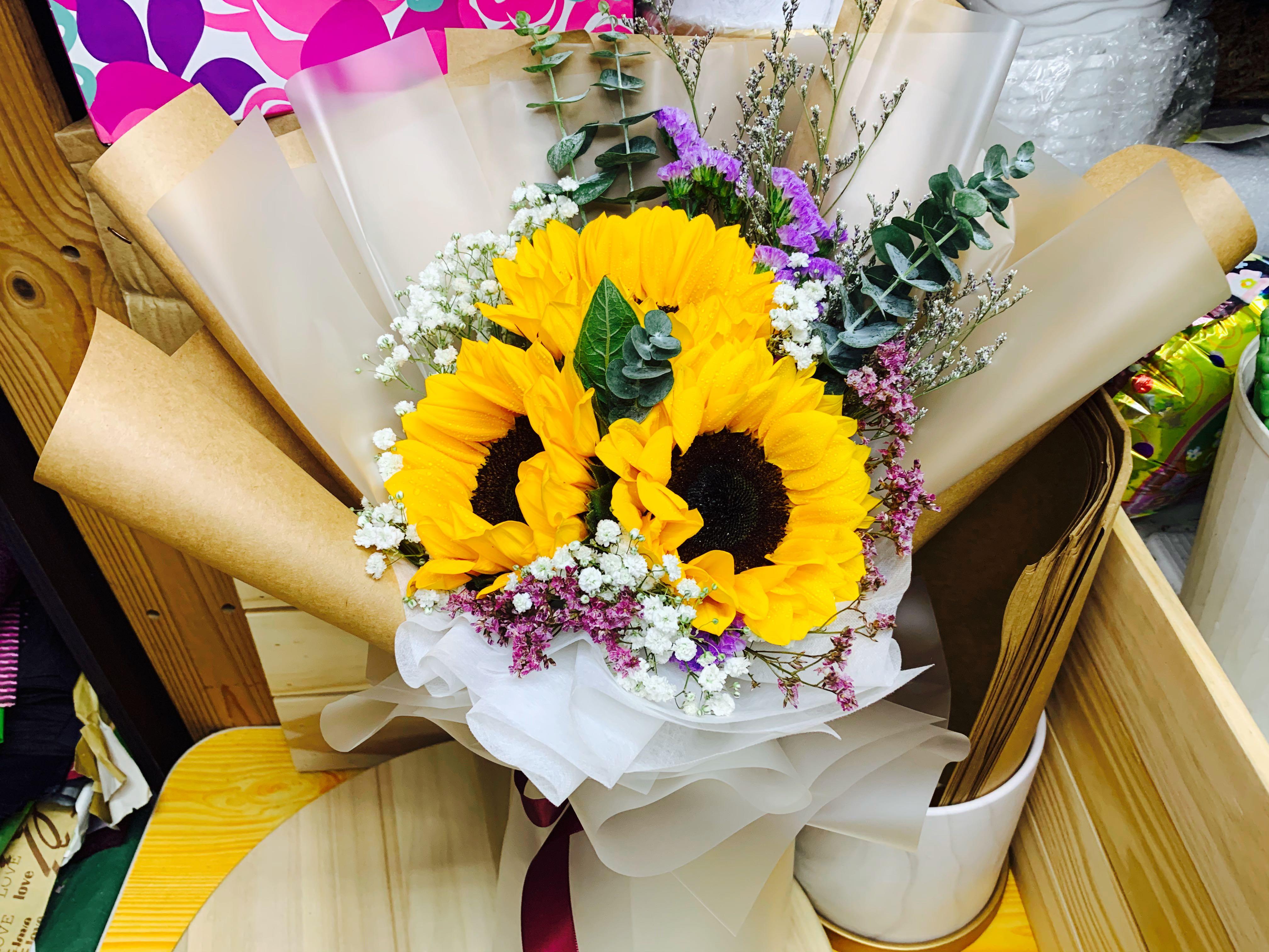 Huamama 3 Sunflower Bouquet Fresh Flower Bouquet Gardening Flowers Bouquets On Carousell