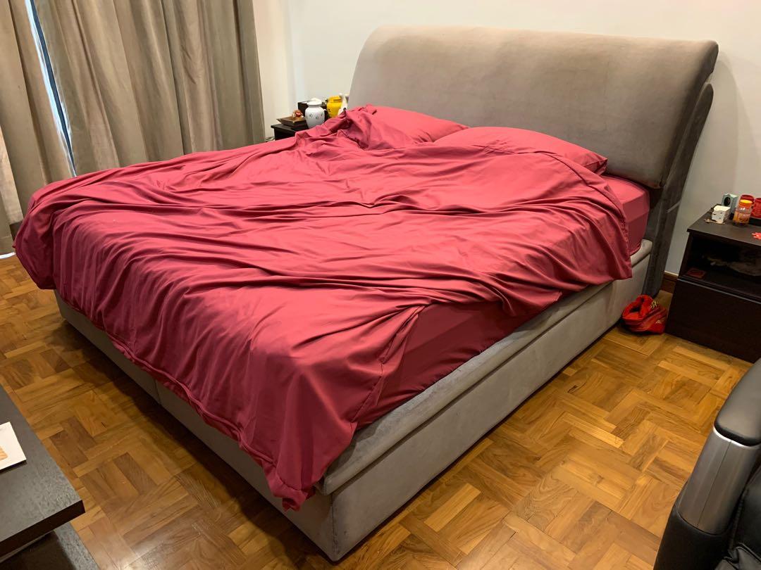 King size bed, Furniture, Beds & Mattresses on Carousell