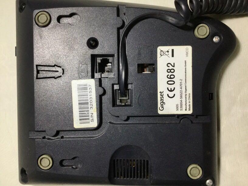 Landline and Router (Category: Networking) located in Quezon City. Submitted by forrescuecats (Listing ID 1038778636, Image 3). Description: .