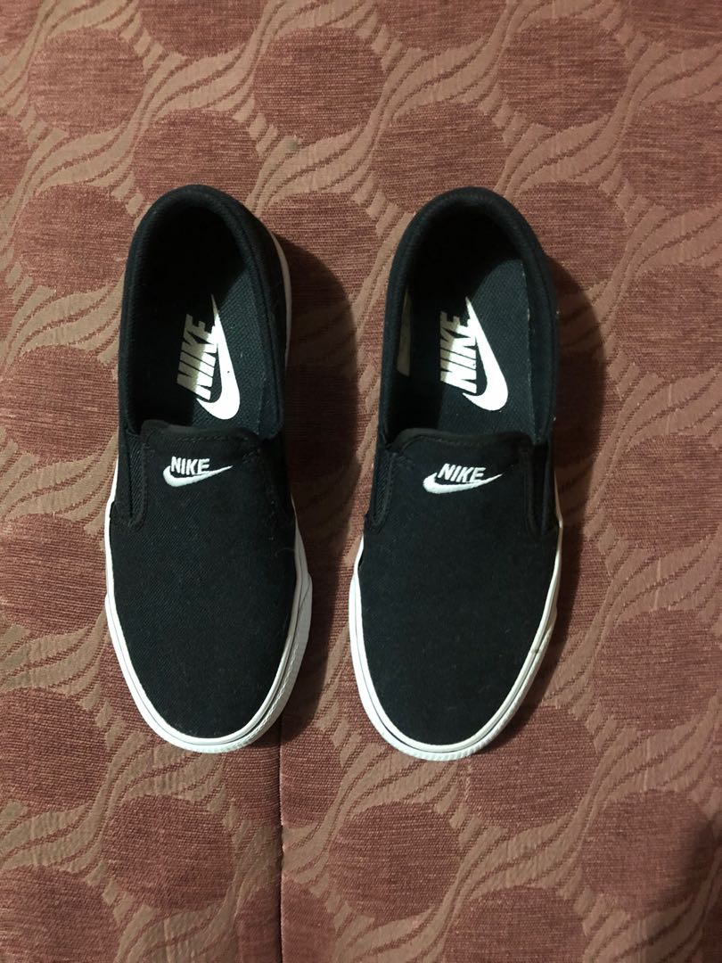 Nike Toki On Canvas Casual Shoes Black White, Footwear, Sneakers on Carousell