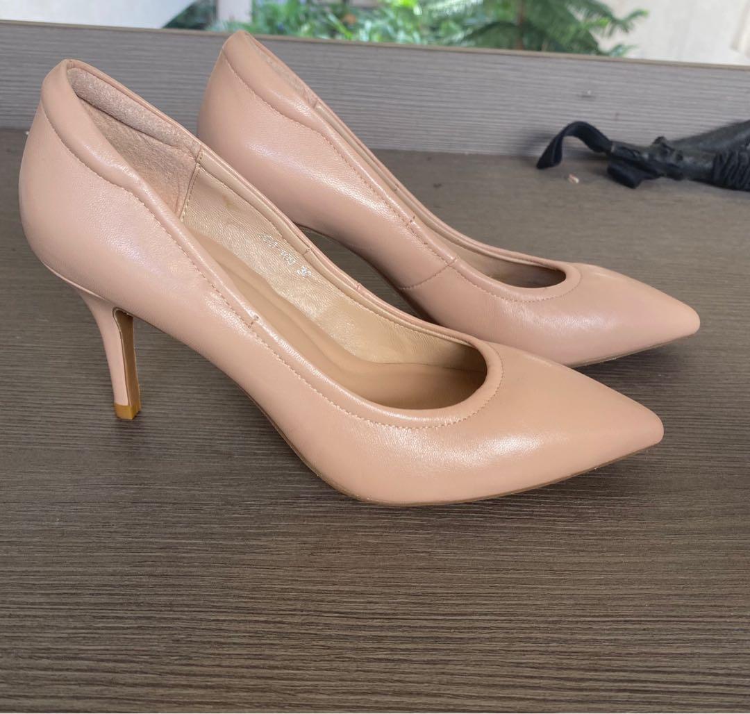 comfy nude shoes