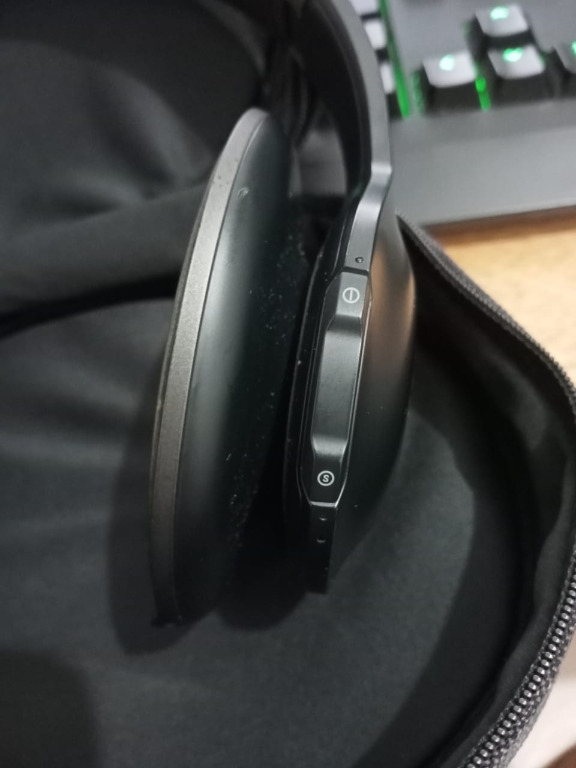 Jbl Everest Elite 700 Bt With Noise Cancelling Price Reduced Electronics Others On Carousell