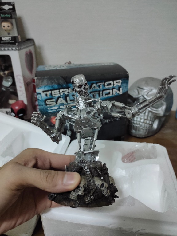 Terminator Salvation T Rip Bust Hobbies Toys Toys Games On Carousell