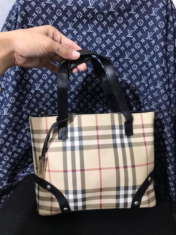 ?Ukay source Burberry hand bag small to Simi medium PVC and leather  material, Women's Fashion, Bags & Wallets, Purses & Pouches on Carousell