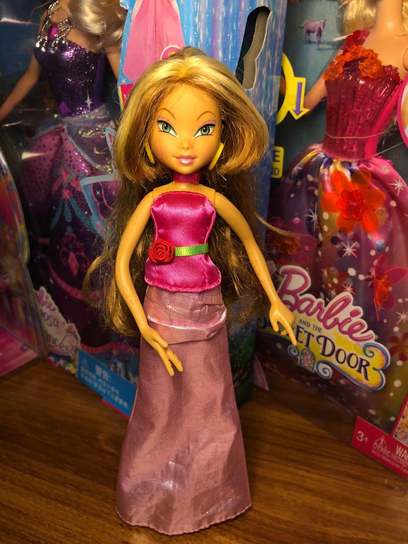 winx club flora doll