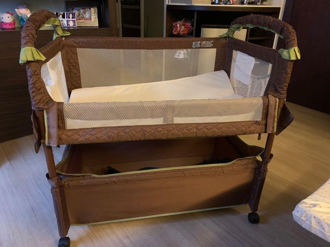 Arm's reach co sleeper brown top