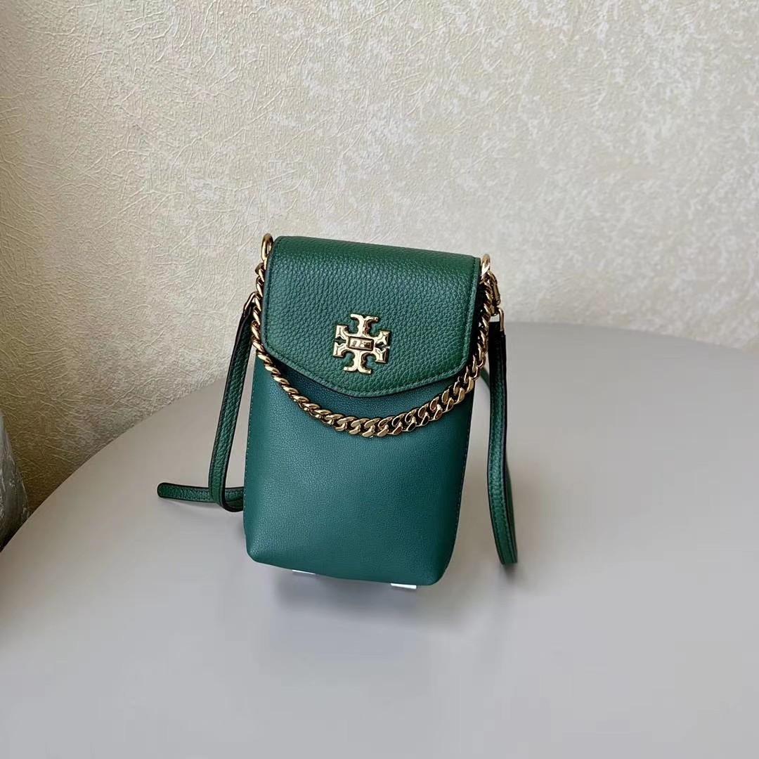 tory burch kira pouch