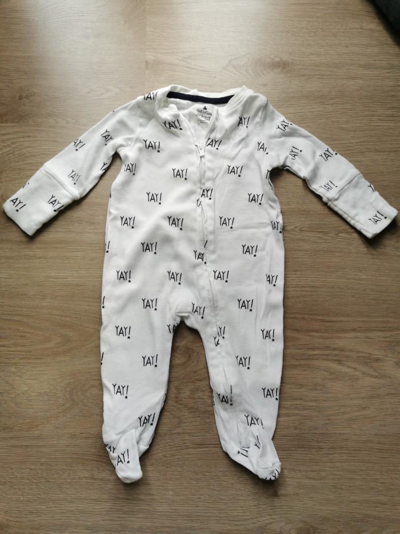 Baby gap sleepsuit Clearance