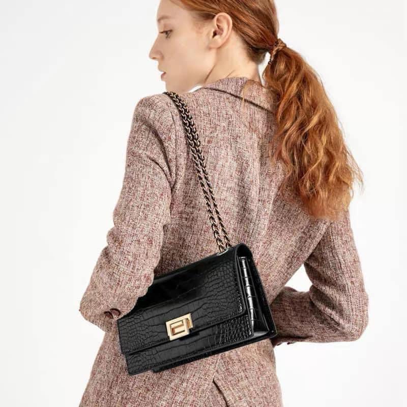 Textured chain 2025 handle bag