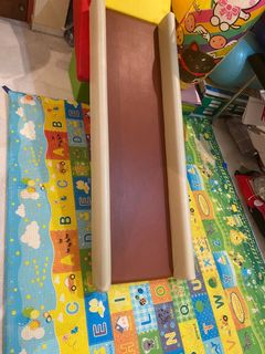 (Category: ) located in . Submitted by preloveditemssg (Listing ID 1040655552, Image 1). Description: .